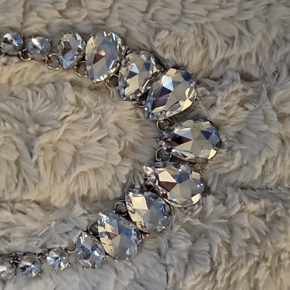 Crystal Statement Necklace - Picture 6 of 10